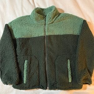 NWOT- Amazon Essentials Women's Fleece Zip-Up Sherpa Jacket with Stand Neck- M